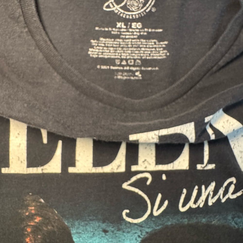 Selena “Si Una Vez” Graphic Tee - Picture 4 of 6